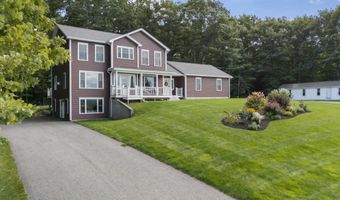 32 Woodbury Rd, Auburn, ME 04210