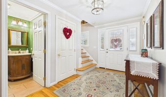 23 Elmwood Dr, Berkley, MA 02779
