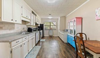 910 E Horner St, Atmore, AL 36502