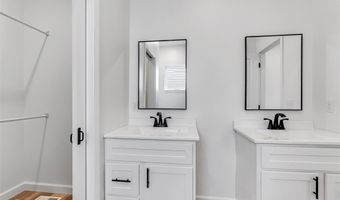 457 Rosedale Ter, Ballwin, MO 63021