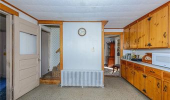 318 Mitchell's Ln, Middletown, RI 02871