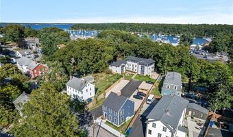 32 Exchange St 204, East Greenwich, RI 02818