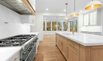 20 Marianne Rd, Darien, CT 06820