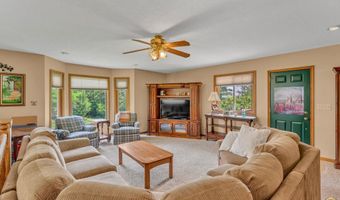 8324 SW Indian Hills Rd, Auburn, KS 66402