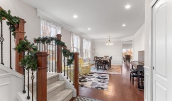 2825 Dillon Dr, Ann Arbor, MI 48105