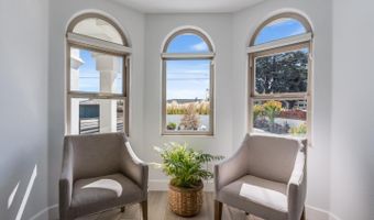 641 Bayview Dr, Aptos, CA 95003