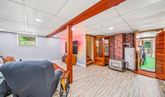 719 Howard Rd, Ashtabula, OH 44004