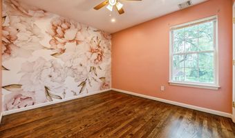11 Water St, Aberdeen, NJ 07747