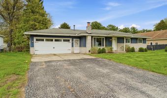 1032 Summer St, Algonac, MI 48001