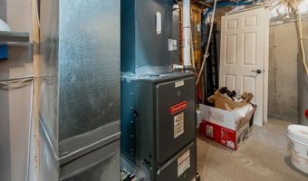 2429 S FRONT St, Allentown, PA 18103