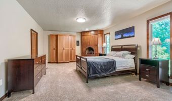 13865 SW SECRETARIET Ln, Beaverton, OR 97008