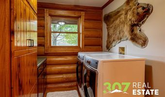9 Falcon Dr, Cody, WY 82414