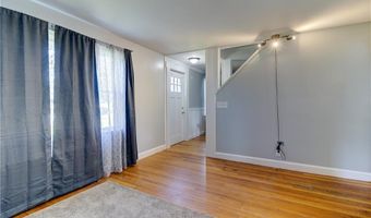 2540 W Shore Rd, Warwick, RI 02889