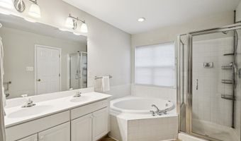 8555 WYNGATE MANOR Ct, Alexandria, VA 22309
