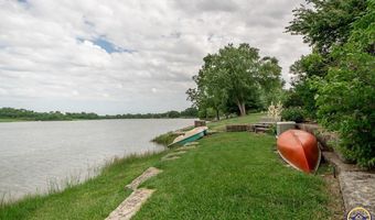 6425 SW South Pointe Dr, Auburn, KS 66402