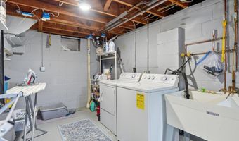 2104 Arborview Blvd, Ann Arbor, MI 48103