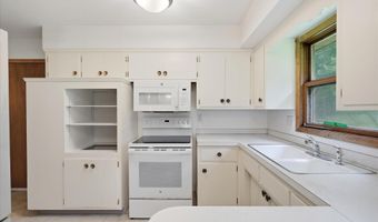 4015 Fairview Ave N, Arden Hills, MN 55112