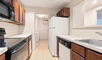 15 Curtis St 101, Cranston, RI 02920