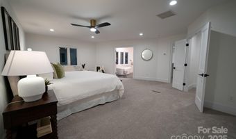 4901 Pine Ridge Rd, Charlotte, NC 28226