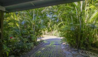 1002 Kauhikoa Rd 2, Haiku, HI 96708
