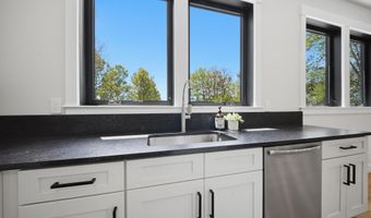 246 Jamestown Rd, Belmont, NH 03220