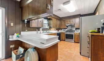 1912 Mimosa St, Abbeville, LA 70510