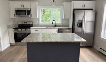 27 Washington St, Ashland, NH 03217