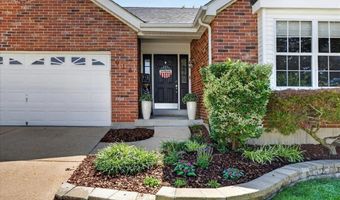 918 Claybend Dr, Ballwin, MO 63011