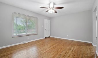 113 Roland Ave, Ballwin, MO 63021