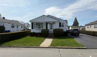 11 Coes St, North Providence, RI 02904