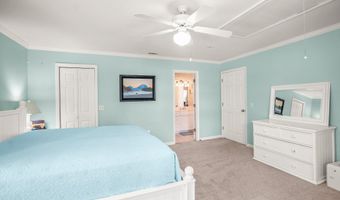 5 Petigru Dr, Beaufort, SC 29902