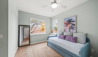 1271 E COAST Dr, Atlantic Beach, FL 32233