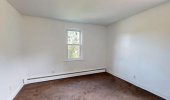 15 W Waterman Rd, Auburn, ME 04210
