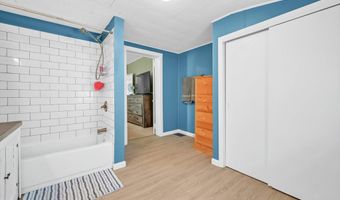 186 W MAIN St, Adamstown, PA 19501