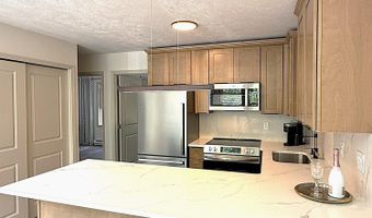 15 Shakespeare Dr, Albrightsville, PA 18210