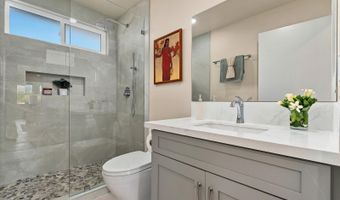679 Kihapai St D, Kailua, HI 96734