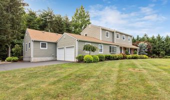 44 Devonshire Ct, Middletown, NJ 07748