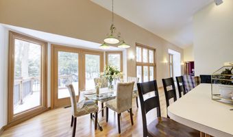 825 Brookside Dr, Ann Arbor, MI 48105