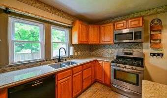 37 Euclid Dr, Athens, OH 45701