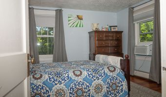 5 Canaan Dr, Bethel, CT 06801