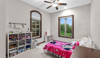 918 E Lakecrest Dr, Andover, KS 67002