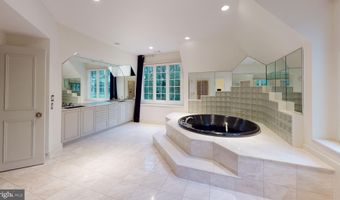 9629 EAGLE RIDGE Dr, Bethesda, MD 20817