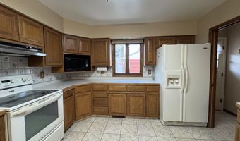 1733 Marshall Rd, Aberdeen, SD 57401