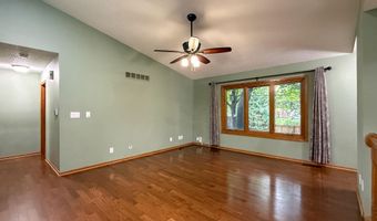 5327 Norris St, Ames, IA 50014