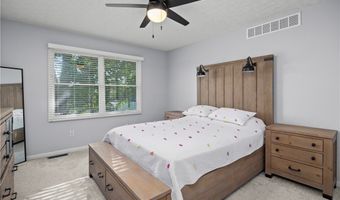 1050 Coopers Run, Amherst, OH 44001