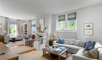 2 Hazard Ave, Newport, RI 02840
