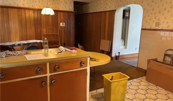 12 Oakland Ave, Johnston, RI 02919