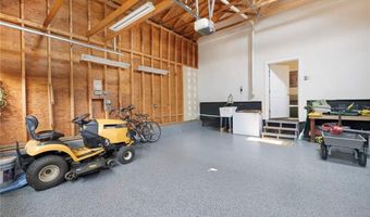 4 Wabasso Ter, Middletown, RI 02842