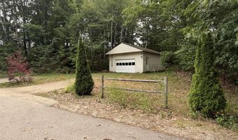 21 7th St, Auburn, ME 04210