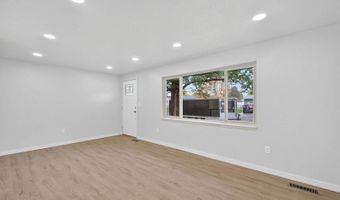 325 Washington St, American Falls, ID 83211